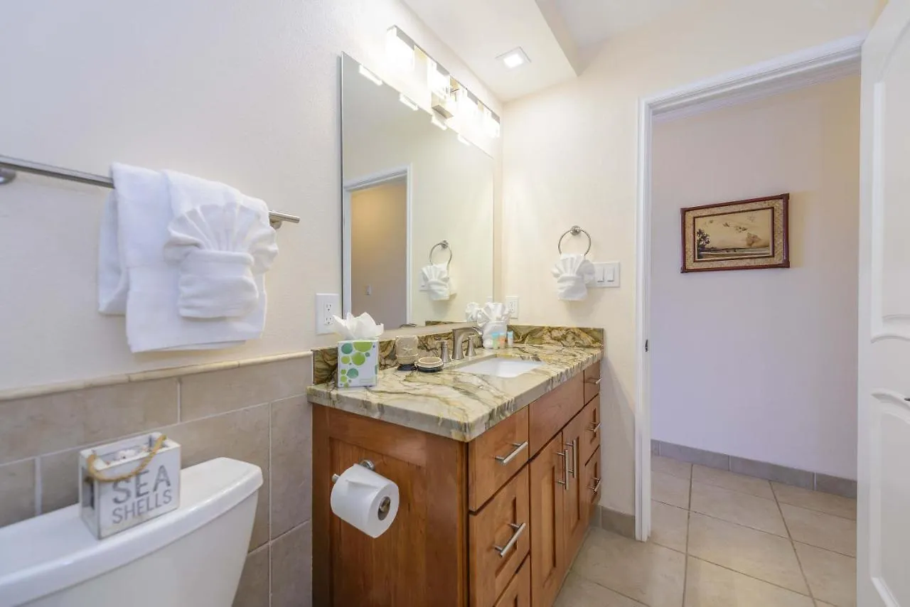 Kuleana 622 1Bdrm Condo Кахана США